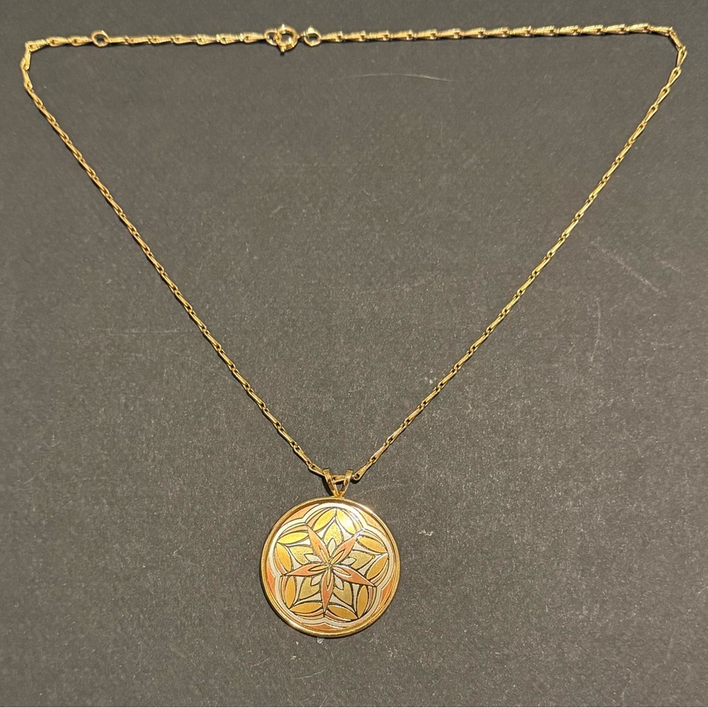 Vintage Reed & Barton Damascene Gold Tone Pendant Necklace